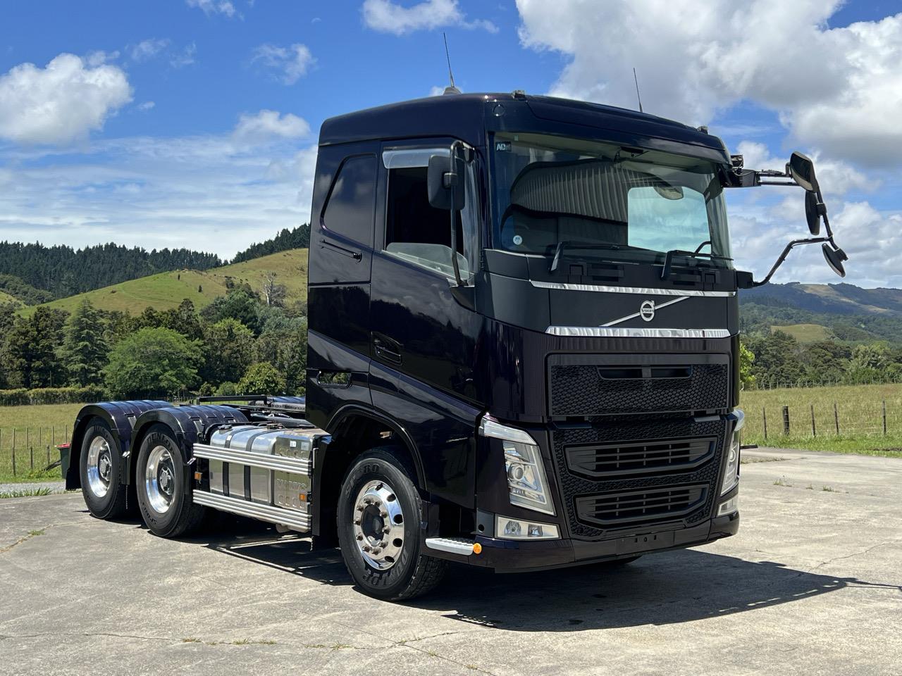 2015 Volvo FH520 T/Unit