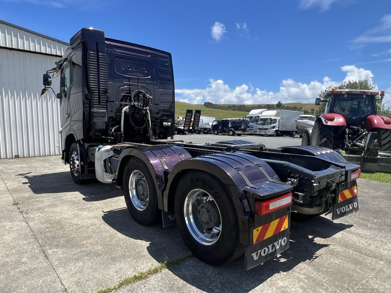 2015 Volvo FH520 T/Unit