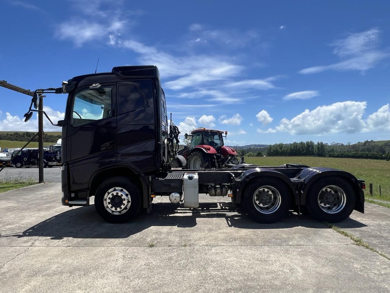 2015 Volvo FH520 T/Unit