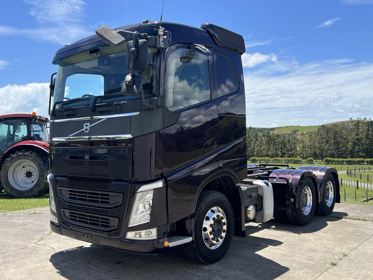 2015 Volvo FH520 T/Unit