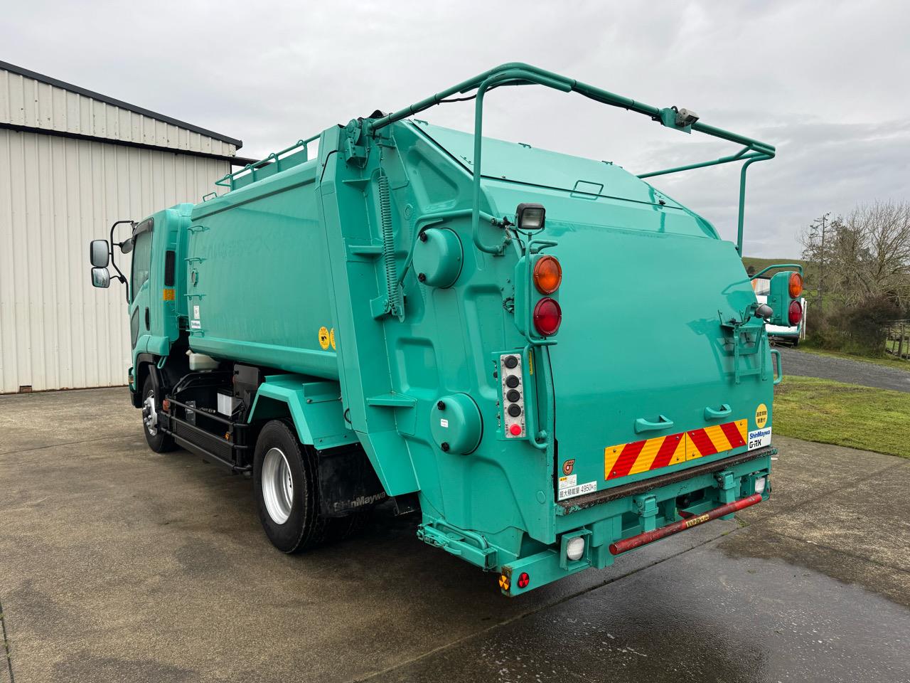 2017 ISUZU Forward
