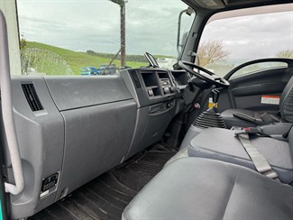 2017 ISUZU Forward - Thumbnail