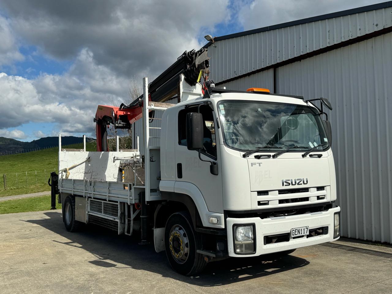 2011 ISUZU F Series