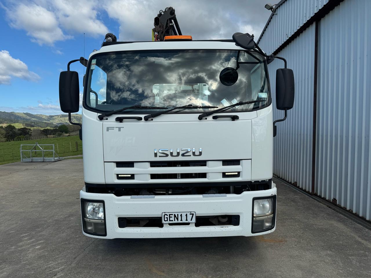 2011 ISUZU F Series