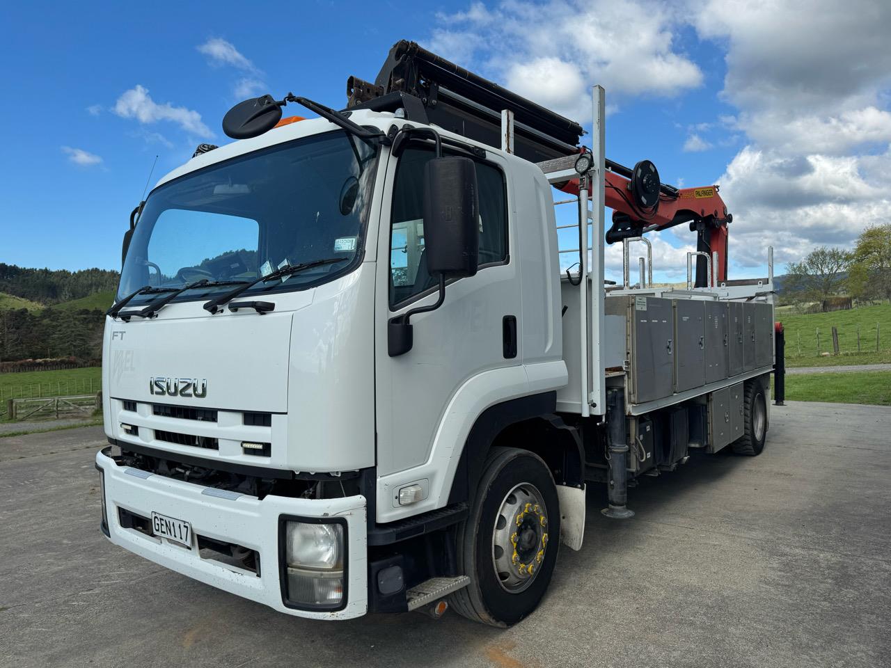 2011 ISUZU F Series