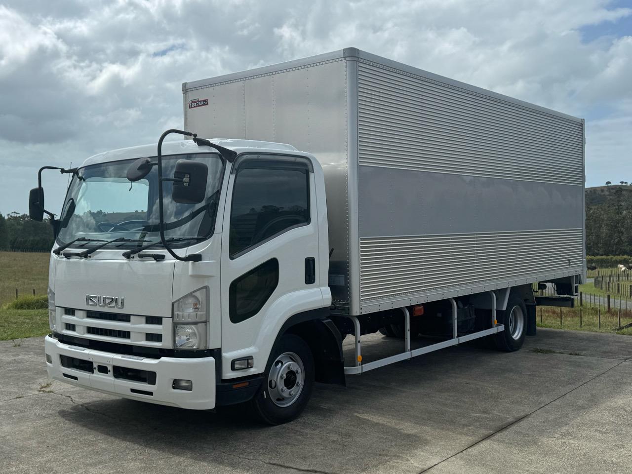2012 ISUZU FRR90