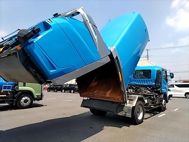 2017 ISUZU Forward