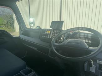 2015 Mitsubishi Fuso - Thumbnail