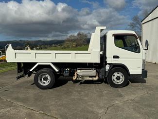 2015 Mitsubishi Fuso - Thumbnail