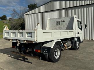2015 Mitsubishi Fuso - Thumbnail