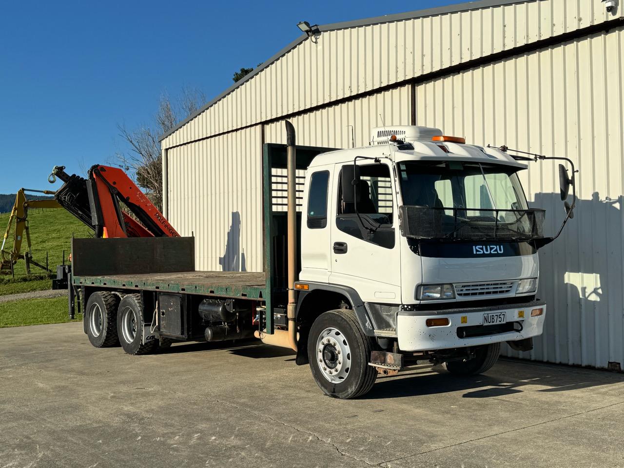 2004 ISUZU Forward