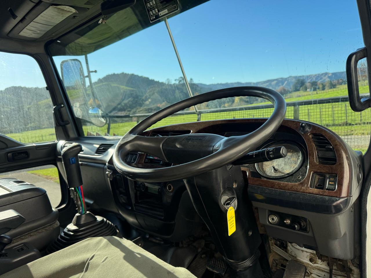 2004 ISUZU Forward