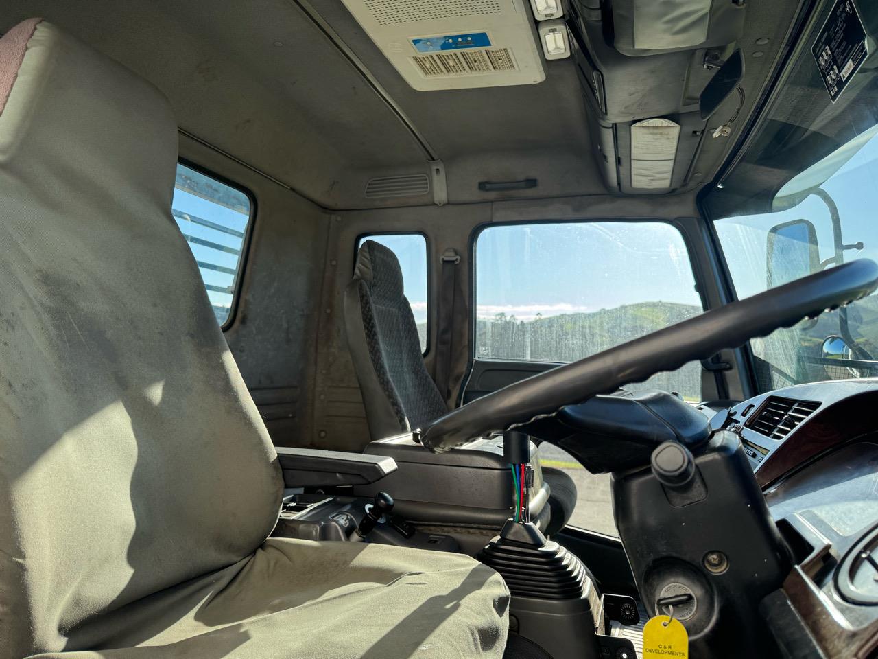 2004 ISUZU Forward