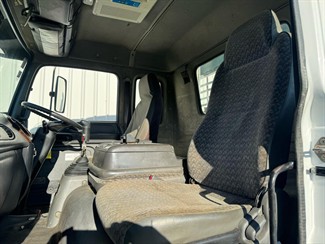 2004 ISUZU Forward - Thumbnail