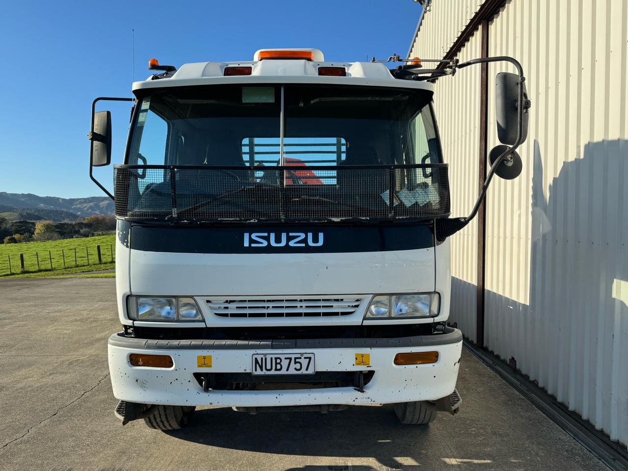 2004 ISUZU Forward