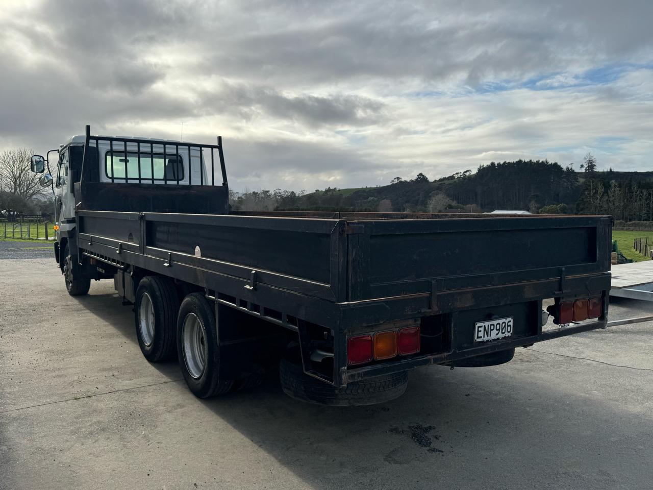 1999 Nissan Cw