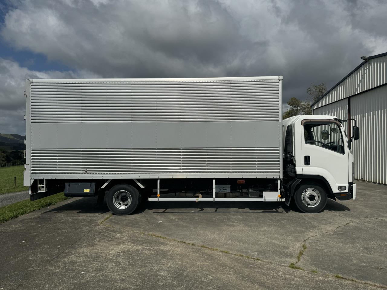 2012 ISUZU FRR90