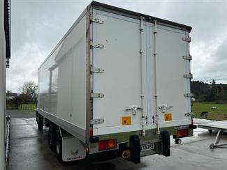 2010 Mitsubishi Fuso - Thumbnail