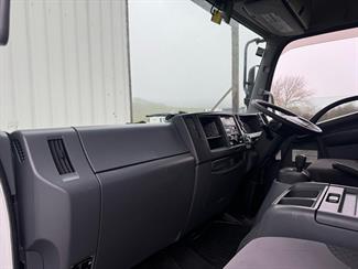 2019 ISUZU Forward - Thumbnail