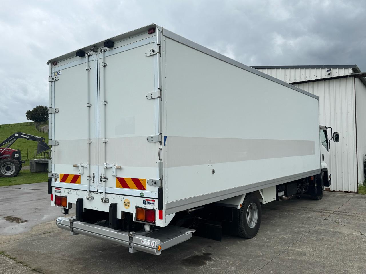 2018 ISUZU Forward